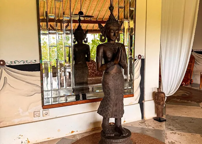 Chakra Living Sayan - Bali Maison Couette-café